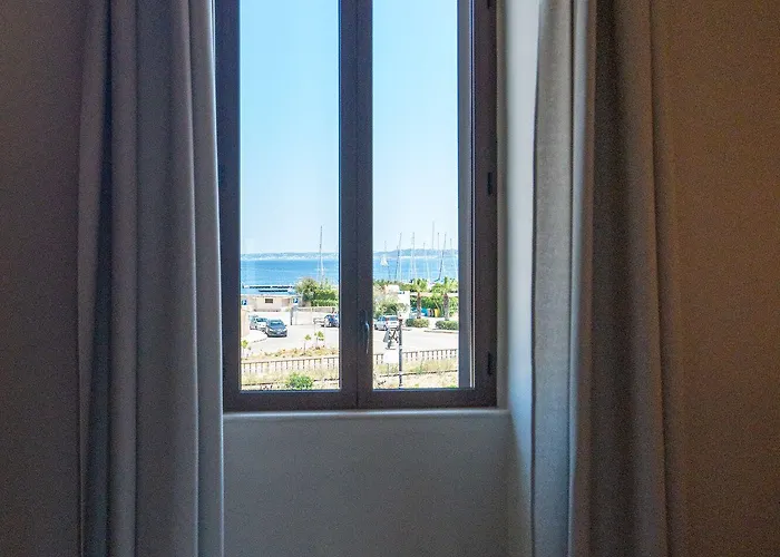 Palazzo Vergine - By Inside Salento Готель типу 